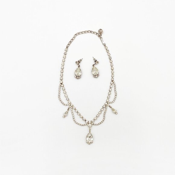VINTAGE (Y2K) | Crystal & Rhinestone Teardrop Necklace + Earrings Set - Picture 2 of 12